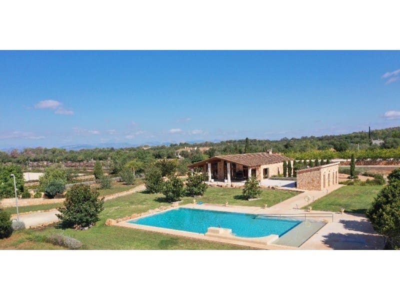 22 soveværelse Finca/Landehus til salg i Llucmajor med swimmingpool - € 25.000.000 (Ref: 6973435)