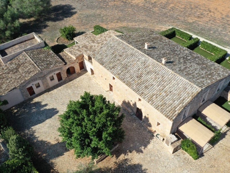 22 soveværelse Finca/Landehus til salg i Llucmajor med swimmingpool - € 25.000.000 (Ref: 6973435)