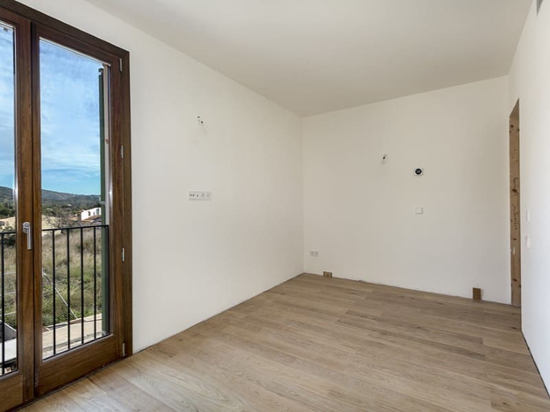 3 soveværelse Villa til salg i Alaro med swimmingpool garage - € 1.150.000 (Ref: 7088635)