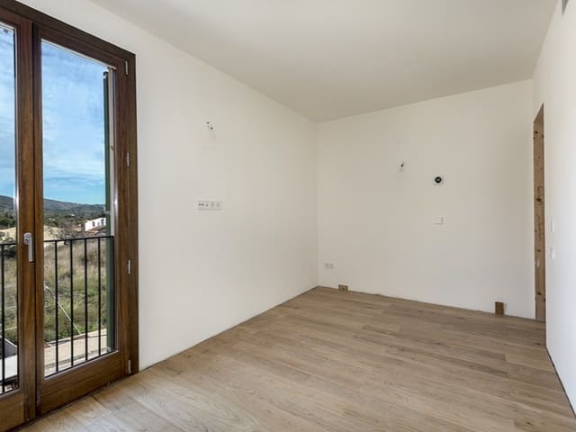 3 bedroom Villa for sale in Alaró with pool garage - € 1,150,000 (Ref: 7088635)