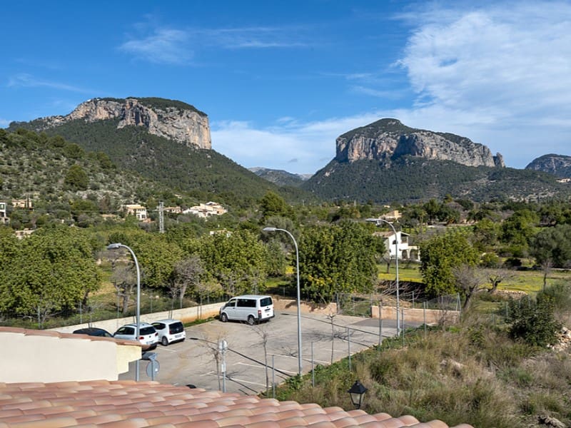 3 soveværelse Villa til salg i Alaro med swimmingpool garage - € 1.150.000 (Ref: 7088635)