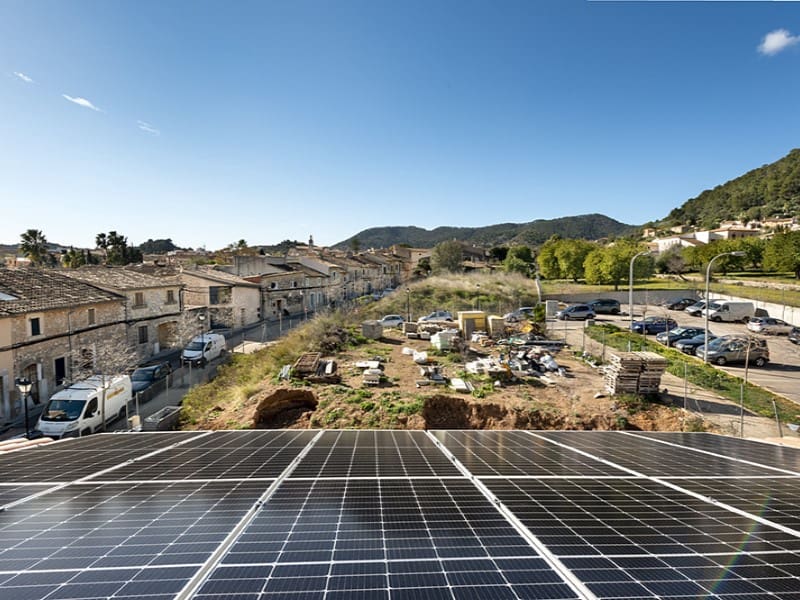 3 soveværelse Villa til salg i Alaro med swimmingpool garage - € 1.150.000 (Ref: 7088635)