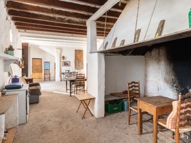 6 bedroom Finca/Country House for sale in Manacor - € 2,700,000 (Ref: 7294705)