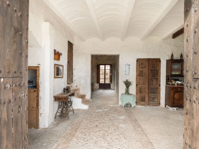 6 bedroom Finca/Country House for sale in Manacor - € 2,700,000 (Ref: 7294705)