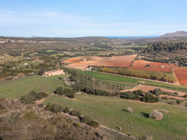 6 bedroom Finca/Country House for sale in Manacor - € 2,700,000 (Ref: 7294705)