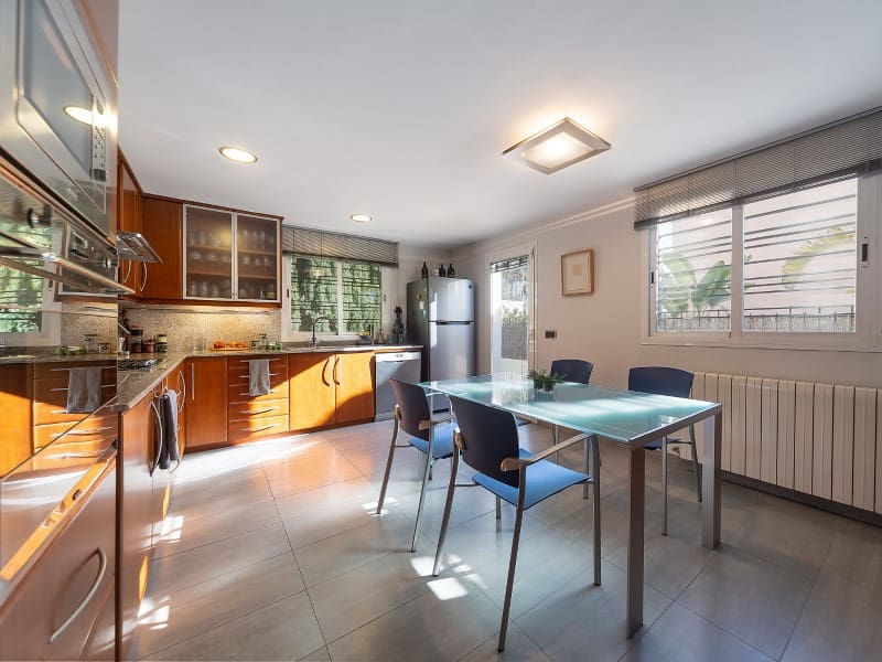 4 makuuhuone Huvila myytävänä paikassa Palma de Mallorca mukana 
autotalli - 1 890 000 € (Ref: 7389604)