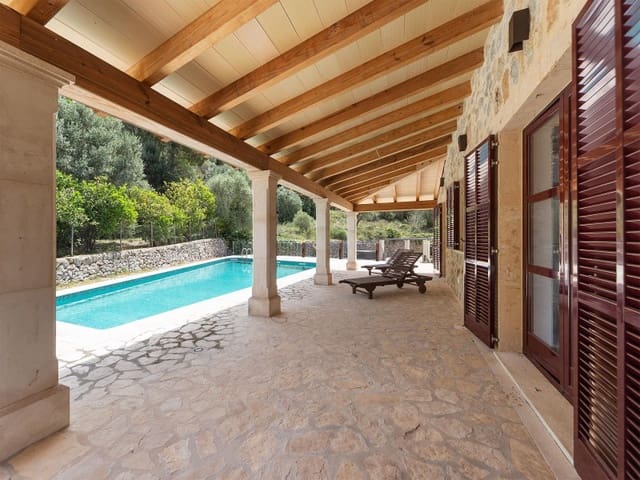 7 soveværelse Finca/Landehus til salg i Estellenchs med swimmingpool garage - € 3.500.000 (Ref: 7401427)