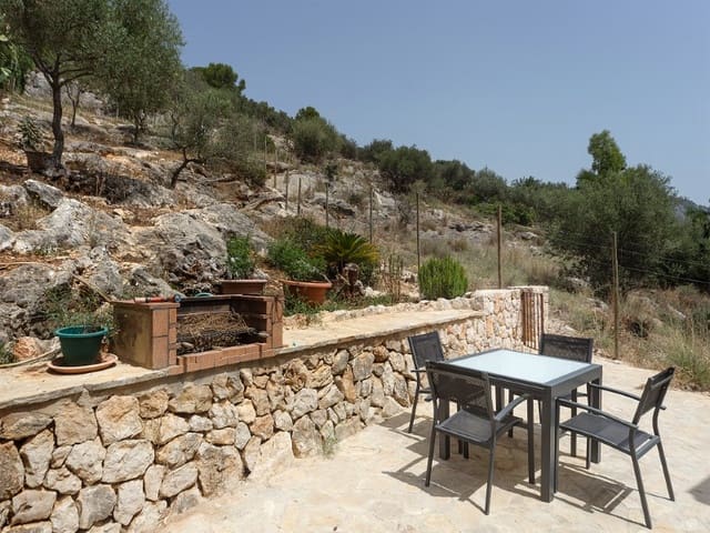 4 soverom Villa til salgs i Alaró med svømmebasseng garasje - € 975 000 (Ref: 7403298)