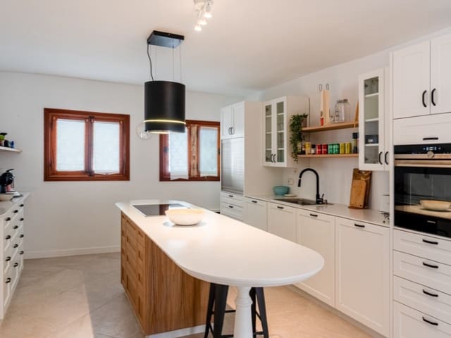 7 soveværelse Finca/Landehus til salg i Valldemosa med swimmingpool - € 3.600.000 (Ref: 7466107)