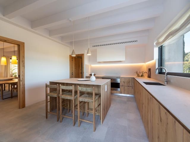 4 chambre Finca/Maison de Campagne à vendre à Selva avec piscine garage - 4 950 000 € (Ref: 7482106)