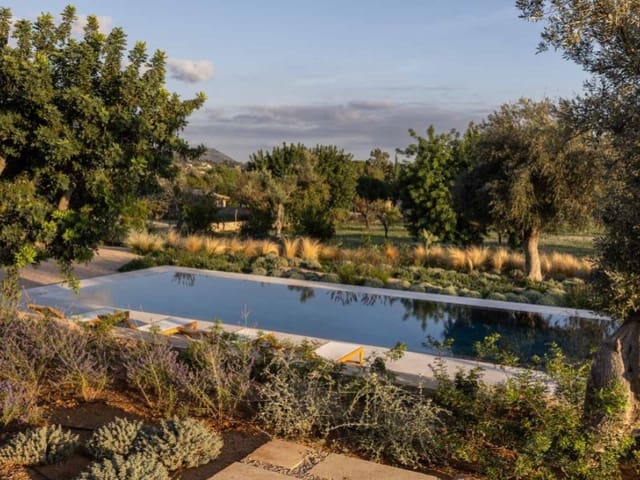 4 chambre Finca/Maison de Campagne à vendre à Selva avec piscine garage - 4 250 000 € (Ref: 7482106)