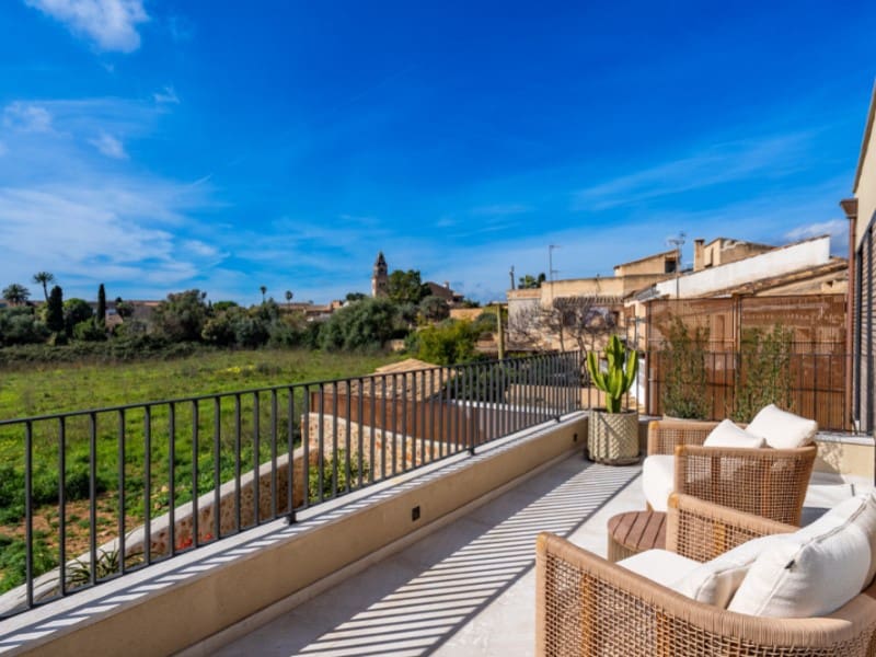 4 bedroom Villa for sale in Santa Maria del Cami with pool garage - € 2,500,000 (Ref: 7516611)