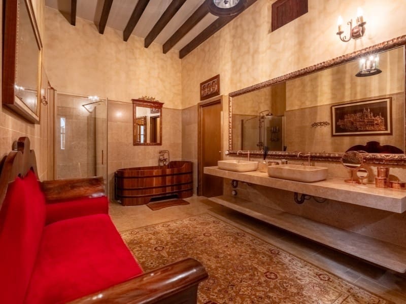 16 soveværelse Villa til salg i Palma de Mallorca med garage - € 11.800.000 (Ref: 7576935)