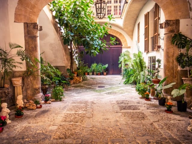 Chalet de 16 habitaciones en La Missió, Palma de Mallorca en venta con garaje - 11.800.000 € (Ref: 7576935)
