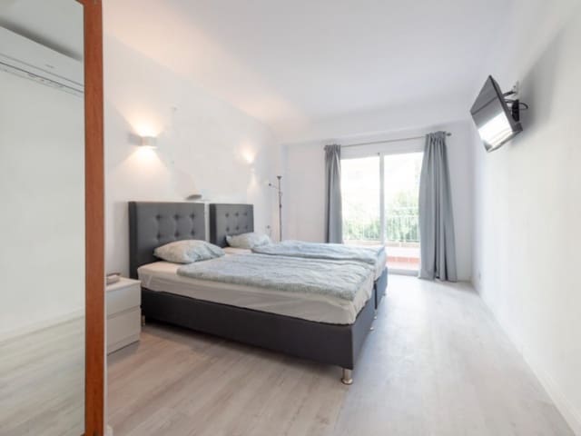 24 soveværelse Hotel til salg i L'Arenal / S'Arenal, Llucmajor med swimmingpool - € 3.950.000 (Ref: 7589726)