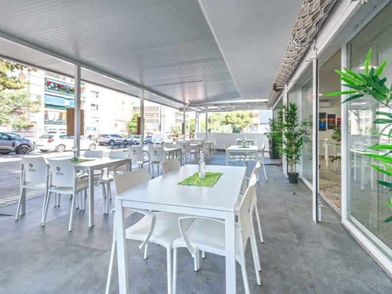 24 slaapkamer Hotel te koop in L'Arenal / S'Arenal met zwembad - € 3.950.000 (Ref: 7589726)