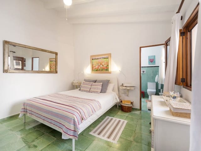 6 makuuhuone Huvila myytävänä paikassa Colonia de Sant Jordi, Ses Salines mukana 
autotalli - 1 980 000 € (Ref: 7608138)