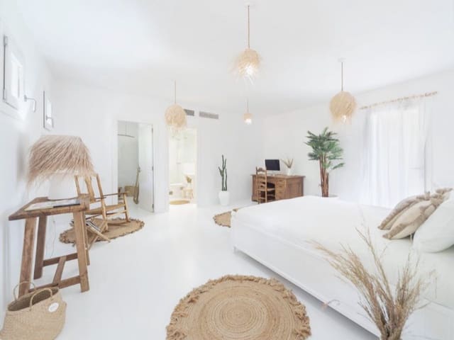 5 soveværelse Finca/Landehus til salg i Sineu med garage - € 7.900.000 (Ref: 7625737)