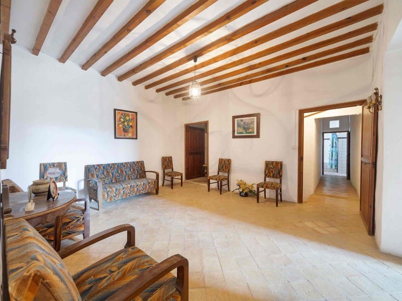 Chalet de 9 habitaciones en Santa María del Camí en venta con garaje - 1.200.000 € (Ref: 7663853)