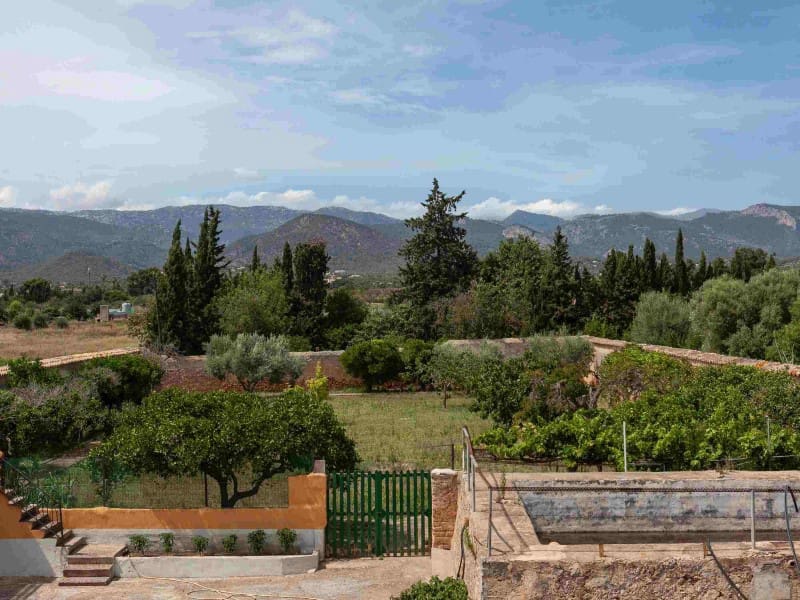 Chalet de 9 habitaciones en Santa María del Camí en venta con garaje - 1.200.000 € (Ref: 7663853)