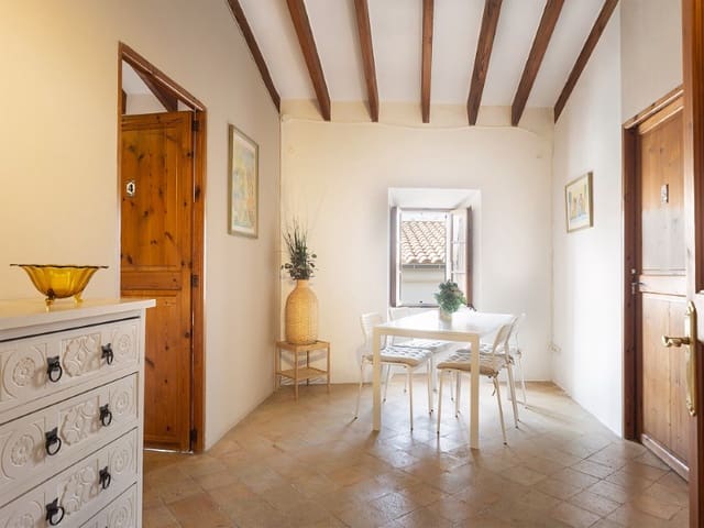 8 bedroom Villa for sale in Alaró - € 1,490,000 (Ref: 7696126)