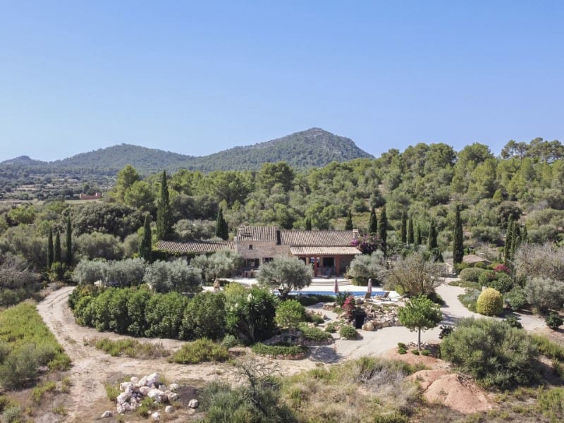 4 soveværelse Finca/Landehus til salg i Algaida med swimmingpool - € 3.500.000 (Ref: 7735617)