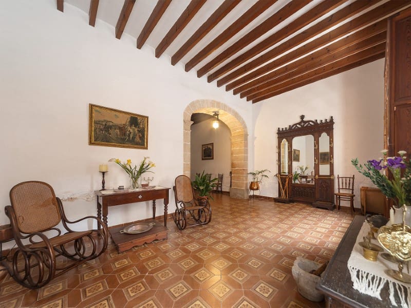 7 slaapkamer Villa te koop in Alaro - € 1.980.000 (Ref: 7737765)