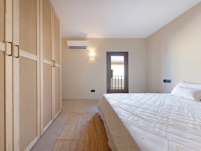 4 slaapkamer Villa te koop in Muro met zwembad garage - € 1.100.000 (Ref: 7741586)