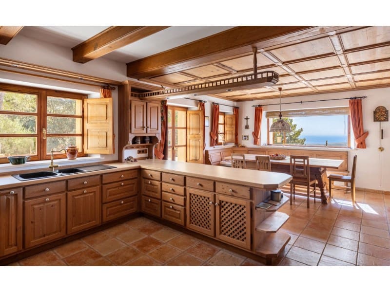 4 soveværelse Finca/Landehus til salg i Galilea med swimmingpool garage - € 2.380.000 (Ref: 7766729)