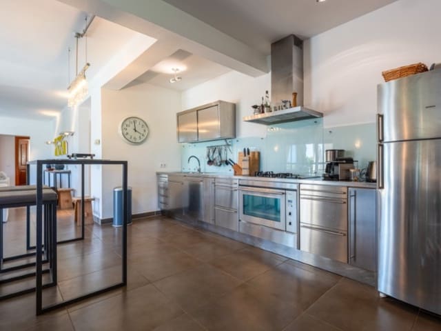 4 slaapkamer Finca/Landhuis te koop in Capdepera met zwembad - € 2.980.000 (Ref: 7775827)