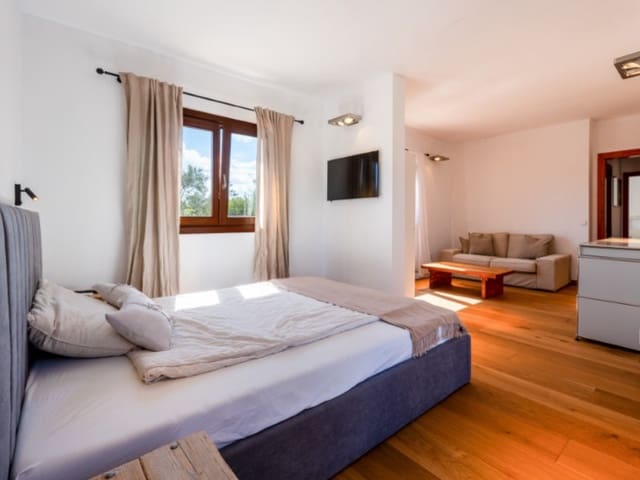 4 slaapkamer Finca/Landhuis te koop in Capdepera met zwembad - € 2.980.000 (Ref: 7775827)