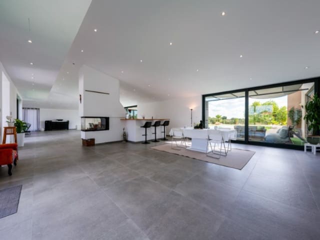 5 soveværelse Finca/Landehus til salg i Llucmajor med swimmingpool garage - € 2.200.000 (Ref: 7847505)