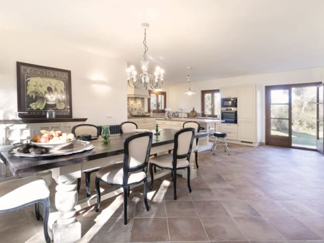 3 slaapkamer Finca/Landhuis te koop in Muro - € 1.780.000 (Ref: 7938238)