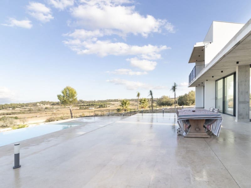 2 soveværelse Finca/Landehus til salg i Montuiri med swimmingpool garage - € 2.390.000 (Ref: 7938239)