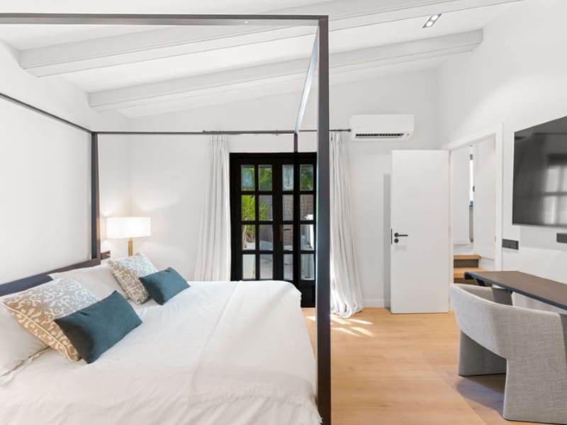 4 soverom Villa til salgs i Puerto de Andratx med garasje - € 3 950 000 (Ref: 7996803)