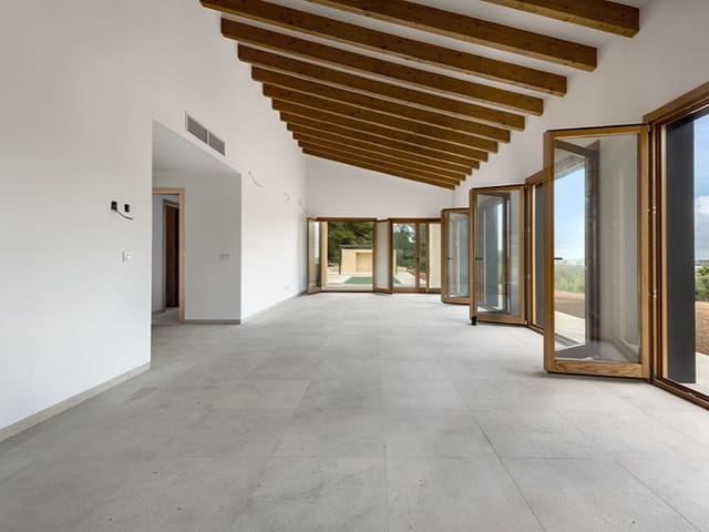 4 bedroom Finca/Country House for sale in Montuïri with pool - € 2,300,000 (Ref: 8108792)