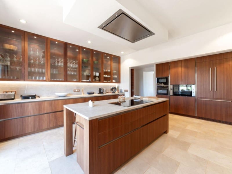 5 soveværelse Finca/Landehus til salg i Buger med swimmingpool garage - € 7.000.000 (Ref: 8117603)