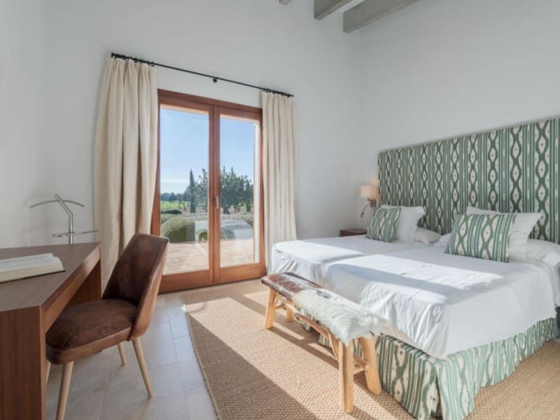 5 soveværelse Finca/Landehus til salg i Buger med swimmingpool garage - € 7.000.000 (Ref: 8117603)