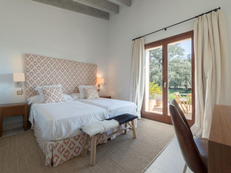 5 soveværelse Finca/Landehus til salg i Buger med swimmingpool garage - € 7.000.000 (Ref: 8117603)