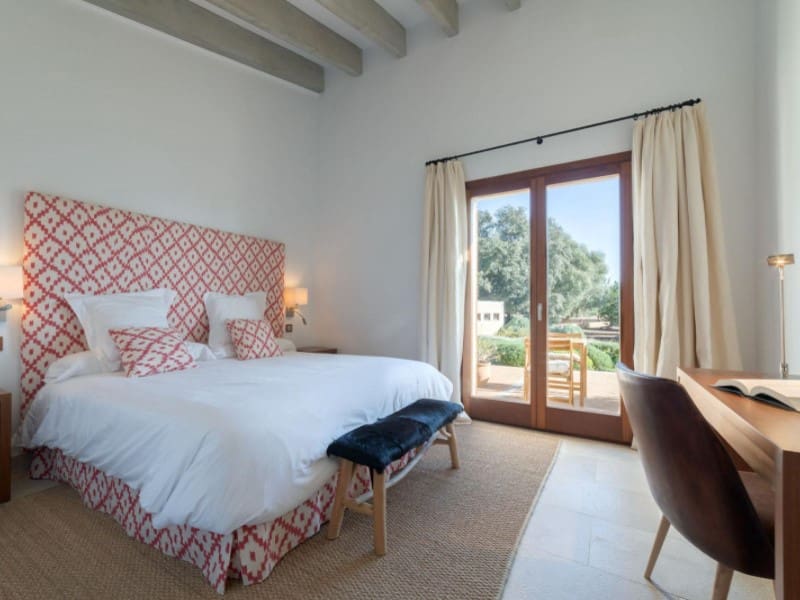 5 soveværelse Finca/Landehus til salg i Buger med swimmingpool garage - € 7.000.000 (Ref: 8117603)