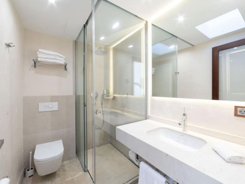 5 soveværelse Finca/Landehus til salg i Buger med swimmingpool garage - € 7.000.000 (Ref: 8117603)