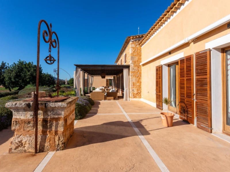 5 soveværelse Finca/Landehus til salg i Buger med swimmingpool garage - € 7.000.000 (Ref: 8117603)