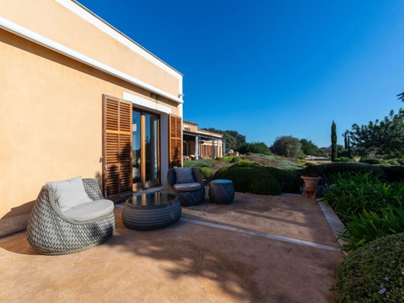 5 soveværelse Finca/Landehus til salg i Buger med swimmingpool garage - € 7.000.000 (Ref: 8117603)