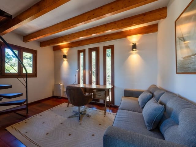 6 soveværelse Finca/Landehus til salg i Banyalbufar med swimmingpool - € 1.600.000 (Ref: 8124474)