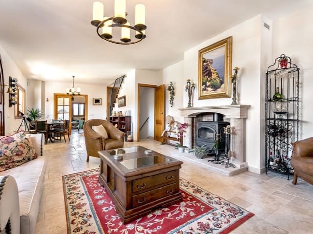 4 bedroom Finca/Country House for sale in Sencelles with pool garage - € 2,950,000 (Ref: 8140831)