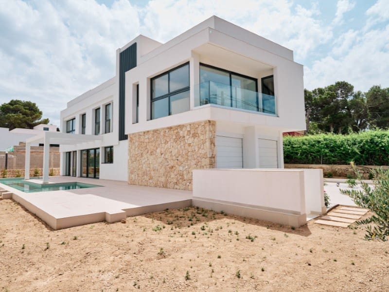 4 bedroom Villa for sale in Son Veri Nou with pool - € 2,450,000 (Ref: 8247506)