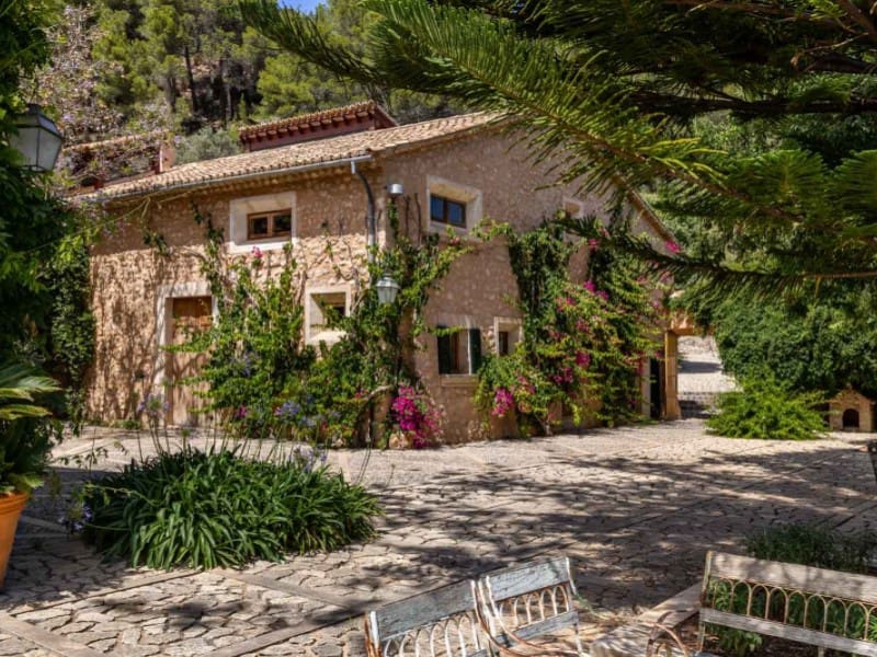 14 soverom Finca/Herregård til salgs i Esporles med svømmebasseng garasje - € 26 000 000 (Ref: 8399022)