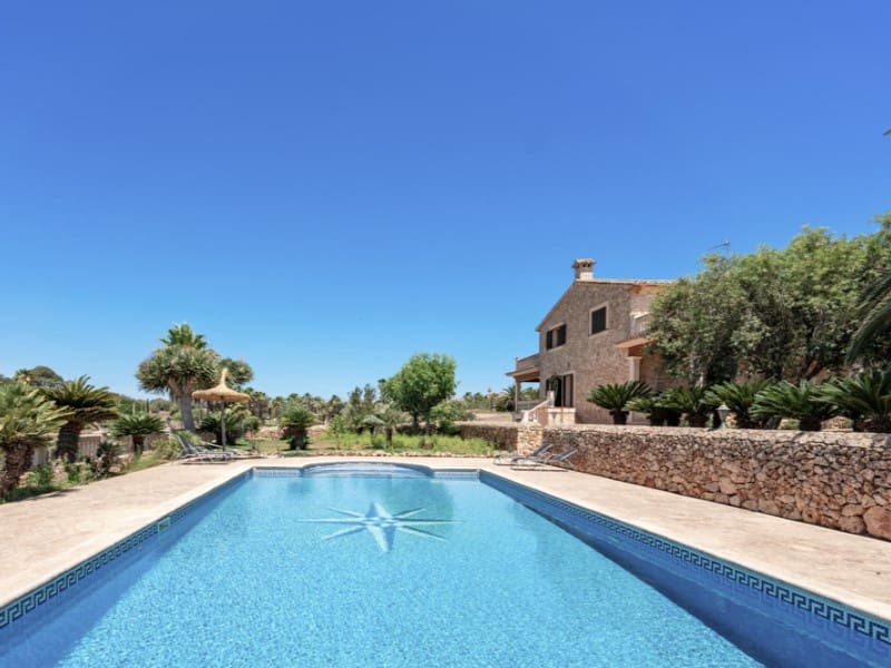 7 soveværelse Finca/Landehus til salg i Lloret de Vista Alegre med swimmingpool garage - € 2.650.000 (Ref: 8407559)