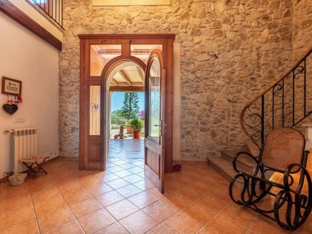 7 slaapkamer Finca/Landhuis te koop in Lloret de Vista Alegre met zwembad garage - € 2.650.000 (Ref: 8407559)