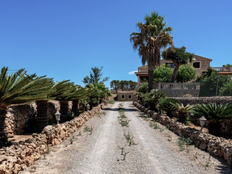 7 soveværelse Finca/Landehus til salg i Lloret de Vista Alegre med swimmingpool garage - € 2.650.000 (Ref: 8407559)